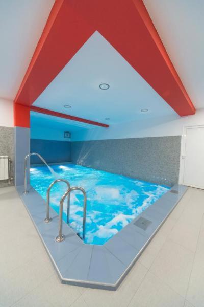 Hotel Piramida ポドゴリツァ エクステリア 写真